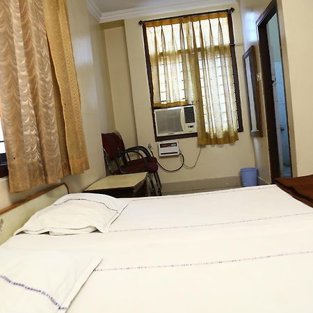 היידראבד Sri Sai Krishna Deluxe Lodge מראה חיצוני תמונה